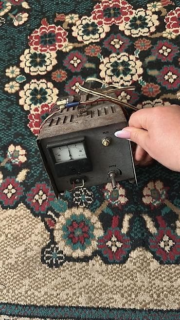 лабораторный источник питания: Старый сетевой зарядный блок/выпрямитель с амперметром — 1