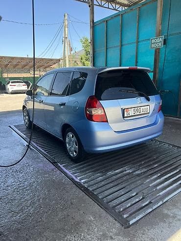 mini cuper: Honda Fit: 2002 г., Автомат, Хэтчбэк — 2