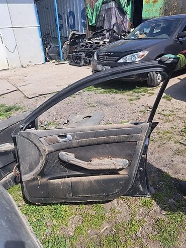 Автозапчасти: Передняя правая Audi, Б/у, Оригинал — 2