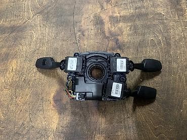 80 b4: Подрулевой шлейф с боковыми переключателями на BMW x5 E70 В отличном — 2