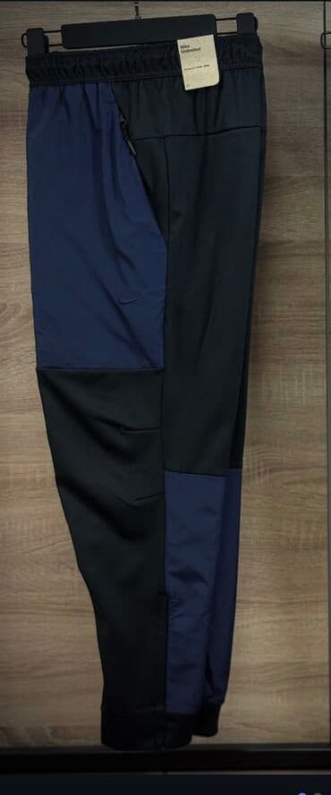 Мужские брюки, 2XL, Nike, Новый, цвет - Черный, Платная доставка at lalafo.kg Мужские брюки, 2XL, Nike, Новый, цвет - Черный, Платная доставка