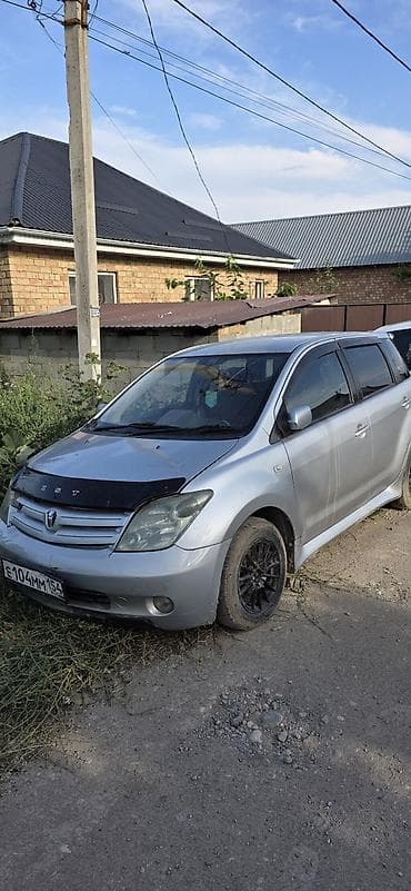 Toyota Ist: 2004 г., 1.5 л, Автомат, Бензин, Хэтчбэк