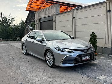авто прикуриватель: Toyota Camry: 2020 г., 2.5 л, Вариатор, Гибрид, Седан — 1