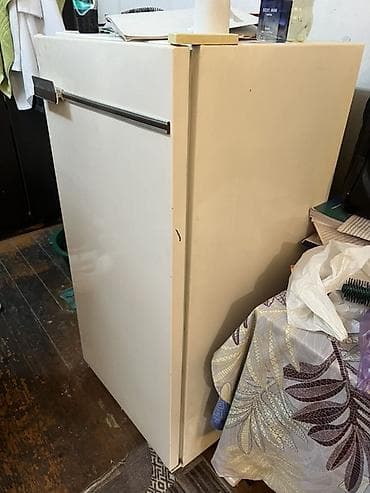 mini refrigerator: Однокамерный холодильник с морозильным отделением сверху — 2