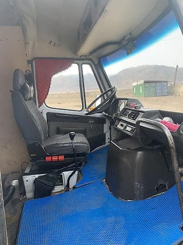 бак на урал: Mercedes-Benz Спринтер: 1991 г., 3 л, Механика, Дизель, Бус — 5