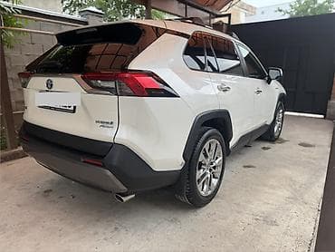Toyota RAV4: 2021 г., 2.5 л, Автомат, Гибрид, Кроссовер — 2