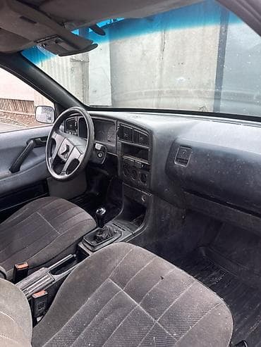 Volkswagen: Volkswagen Passat: 1989 г., 2 л, Механика, Бензин, Седан — 6