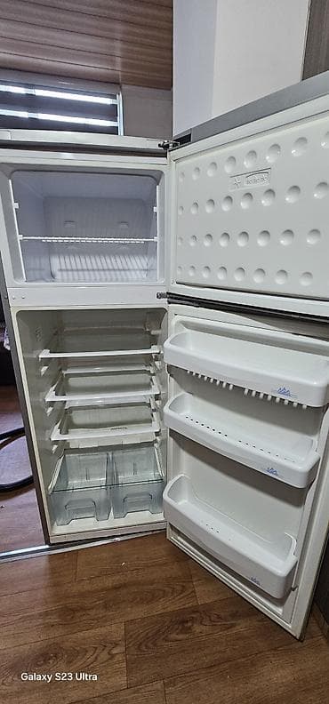старые техники: Холодильник Beko, Б/у, Двухкамерный — 2