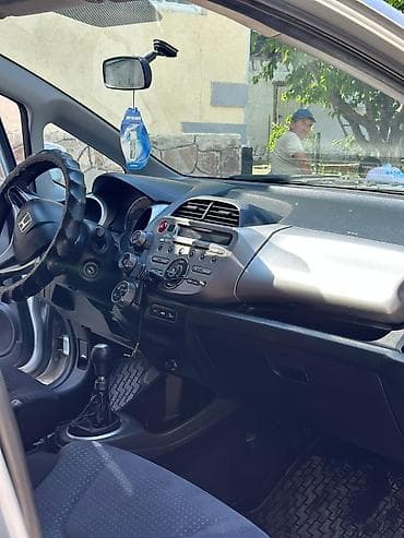 daihatsu кори: Honda Jazz: 2009 г., 1.3 л, Механика, Бензин, Хэтчбэк — 3