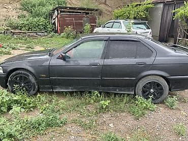 Унаа: BMW 3 series: 1992 г., 1.8 л, Кол менен иштөөчү, Бензин, Седан — 3