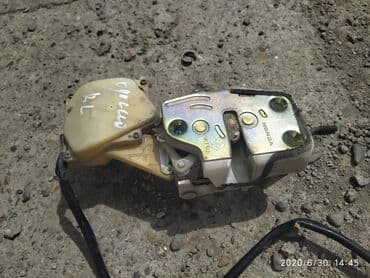 реставрация бронированных дверей: Задняя левая Honda, Б/у — 1