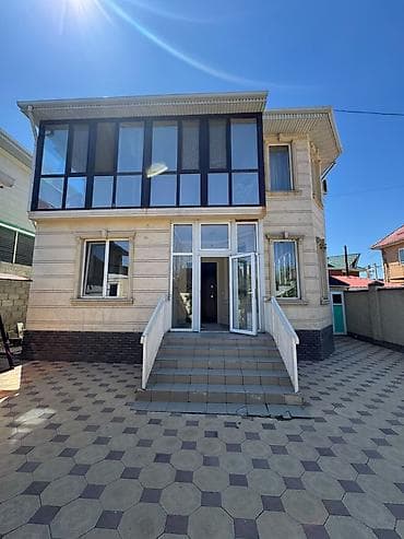 сделка: 🏡 Сдаётся двухэтажный дом на длительный срок 📍 Район: Арча-Бешик 📐 — 3