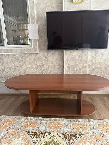 продаю мягкий мебель: Журнальный стол овальной формы - Материал: ЛДСП с текстурой под — 1