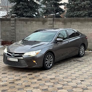 id 4: Toyota Camry: 2015 г., 2.5 л, Вариатор, Гибрид, Седан — 1