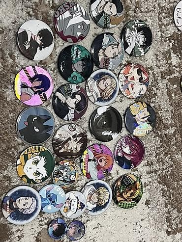 Мужская одежда: Набор аниме-значков (пины) с принтами популярных персонажей. - — 1
