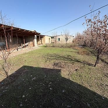 варианты: Продается 2-х комнатный дом в Сокулуке (верхняя зона) 📍 Всего 500 — 2