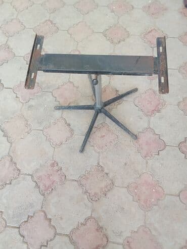 флипчарты штендер с дополнительными планками: Тумба и подставка для телевизора, Напольная, Другой материал, цвет - Черный — 1