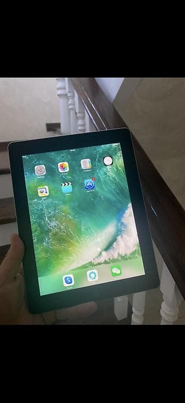 Планшеты: Планшет, Apple, память 32 ГБ, 9" - 10", Wi-Fi, Б/у, Классический цвет - Серебристый — 2