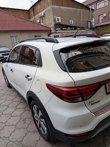 киа рио авто: Kia Rio X-Line: 2017 г., 1.4 л, Автомат, Бензин, Хэтчбэк — 4