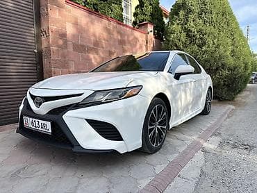 Toyota Camry: 2017 г., Автомат, Бензин, Седан