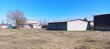 продаю гараж в токмоке: Продаётся частный дом с участком. Описание объекта: - Одноэтажный дом — 10