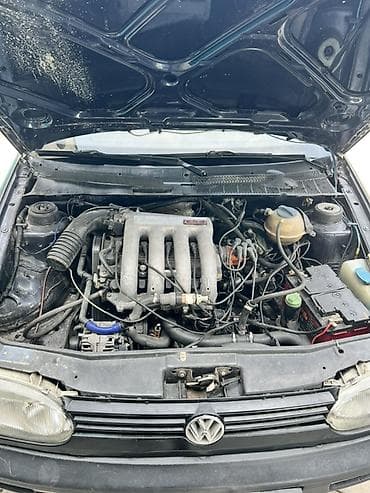 Транспорт: Volkswagen Golf: 1992 г., 2 л, Механика, Бензин, Хэтчбэк — 9
