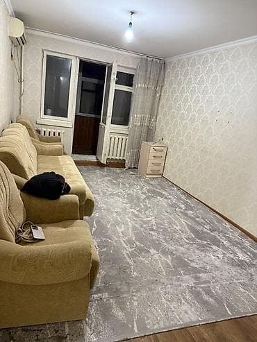 11 мкр квартира: 3 комнаты, 30 м², 106 серия улучшенная, Косметический ремонт — 1