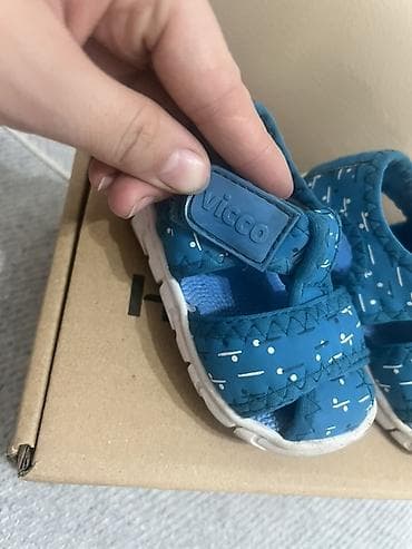 машинка детская каталка: Детские сандалии Vicco 20 размер - Бренд: Vicco (логотип на ремешке) — 1