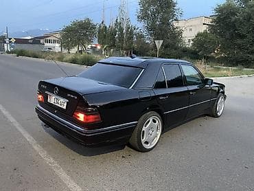 Mercedes-Benz W124: 1993 г., 3.2 л, Автомат, Бензин, Седан — 4