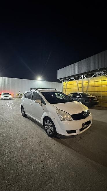 шампунь авто: Toyota Corolla Verso: 2004 г., 2 л, Автомат, Бензин, Минивэн — 2