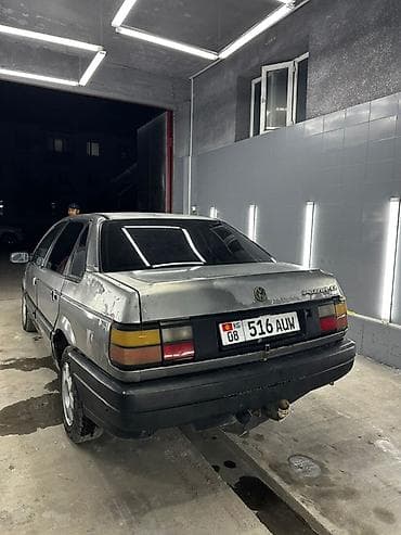 Volkswagen: Volkswagen Passat: 1989 г., 1.8 л, Механика, Бензин, Седан — 3