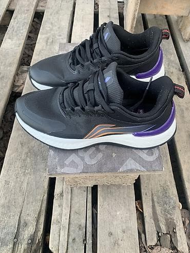 Туфли: Кроссовки спортивные, цвет чёрный с фиолетовыми и оранжевыми — 2