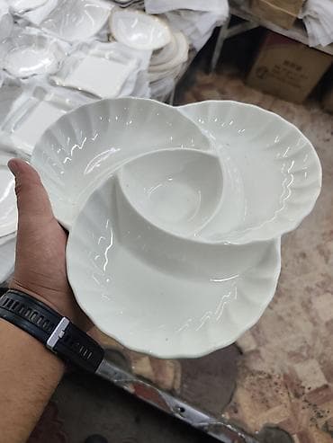 менажницы: Фарфоровая менажница на ножке, 3-секционная - Материал: белый — 1