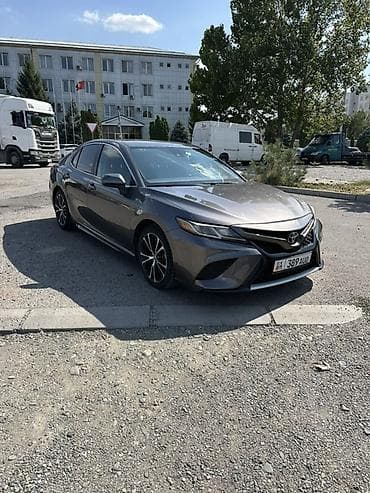 Транспорт: Toyota Camry: 2018 г., 2.5 л, Автомат, Бензин, Седан — 6