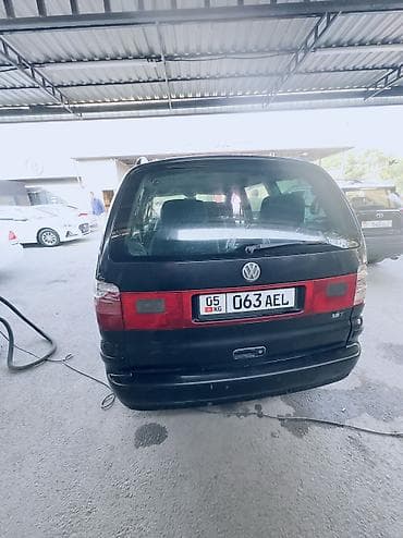 Volkswagen Sharan: 2001 г., 1.8 л, Механика, Бензин, Минивэн — 5