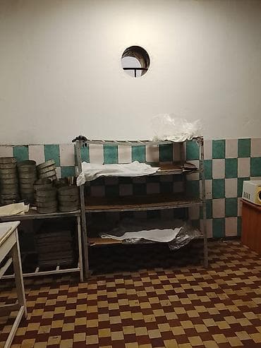 most: Цех, С оборудованием, 375 м² — 2