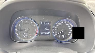 12000: Hyundai Kona: 2018 г., 1.6 л, Автомат, Бензин, Кроссовер — 5