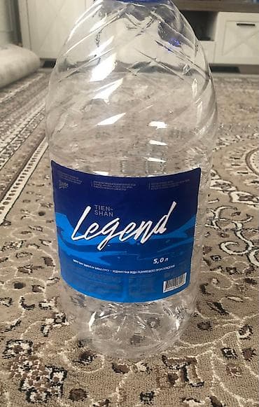Бутылки 5л 
ничего не наливали 
15шт в наличий