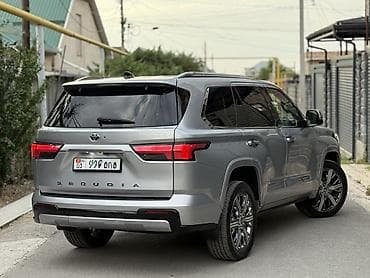 360: Toyota Sequoia: 2023 г., 3.5 л, Автомат, Гибрид, Внедорожник — 2