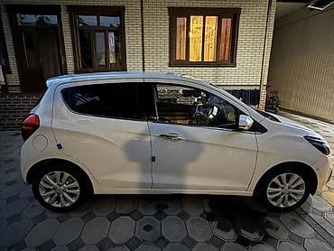 eafc 25: Chevrolet Spark: 2016 г., 1 л, Автомат, Бензин, Хэтчбэк — 3