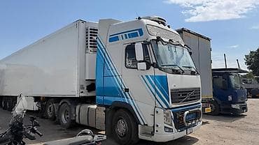 бампер на раум: Тягач, Volvo, 2012 г., Без прицепа — 1