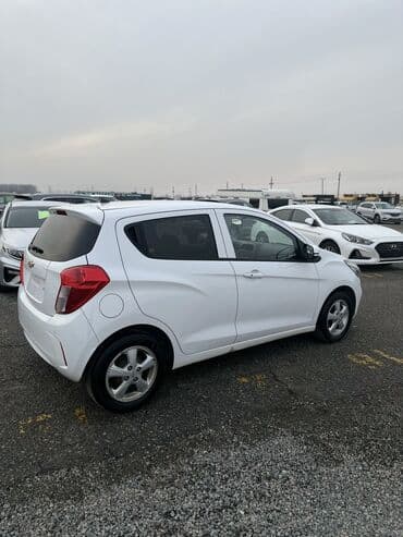 авто спарк: Chevrolet Spark: 2019 г., 1 л, Автомат, Бензин, Хэтчбэк — 4