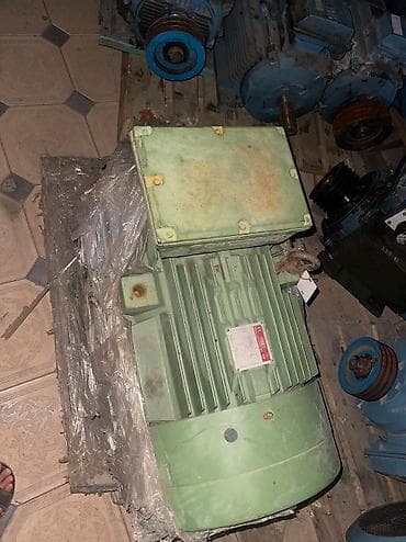 Для кафе, ресторанов: Электродвигатель асинхронный 
55 квт 1500 оборот 
Италия — 3