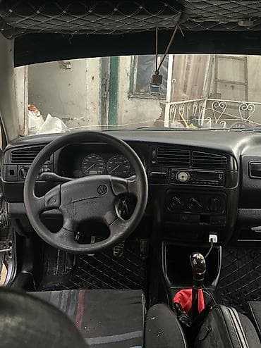 Продажа авто: Volkswagen Golf: 1994 г., Бензин, Хэтчбэк — 8