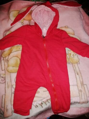 детский зимний комбез для новорождённых: Детские тёплые и на межсезонье комбезы б/у. Состояние хорошее. На — 8