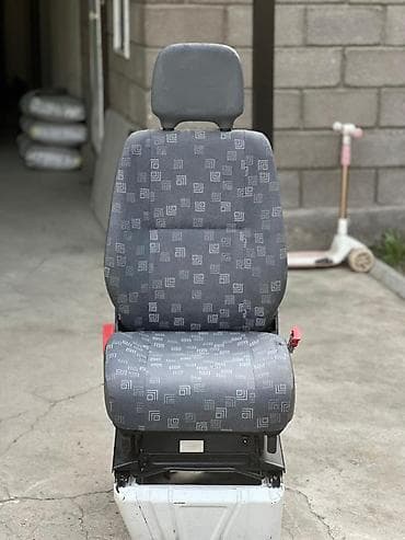 сидения на спритер: Переднее сиденье, Ткань, текстиль, Mercedes-Benz — 3