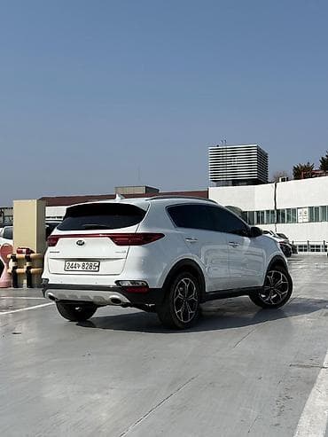 santa fe: Kia Sportage: 2021 г., Кроссовер — 4