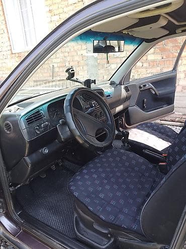 tiger auto: Volkswagen Golf: 1992 г., 1.8 л, Механика, Бензин, Хэтчбэк — 4