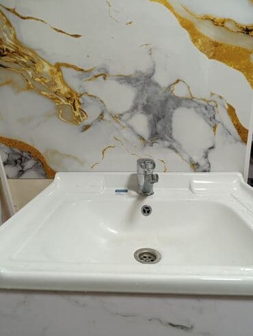 сдается комната: Койко-место, ХОСТЕЛ Каракол, Парковка, стоянка — 3