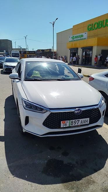BYD E3: 2020 г., Гибрид, Седан